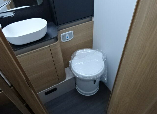 ADRIA MATRIX 670 DC + complet